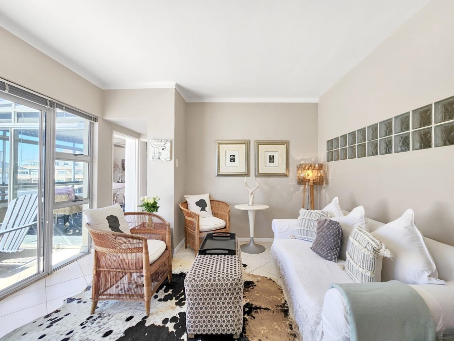 2 Bedroom Property for Sale in Sea Point Western Cape